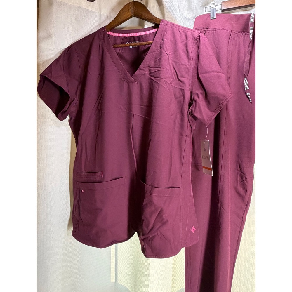 Med Couture Womens Scrub Set Wine V-Neck Top Jogger Pants Size L 8579 8744